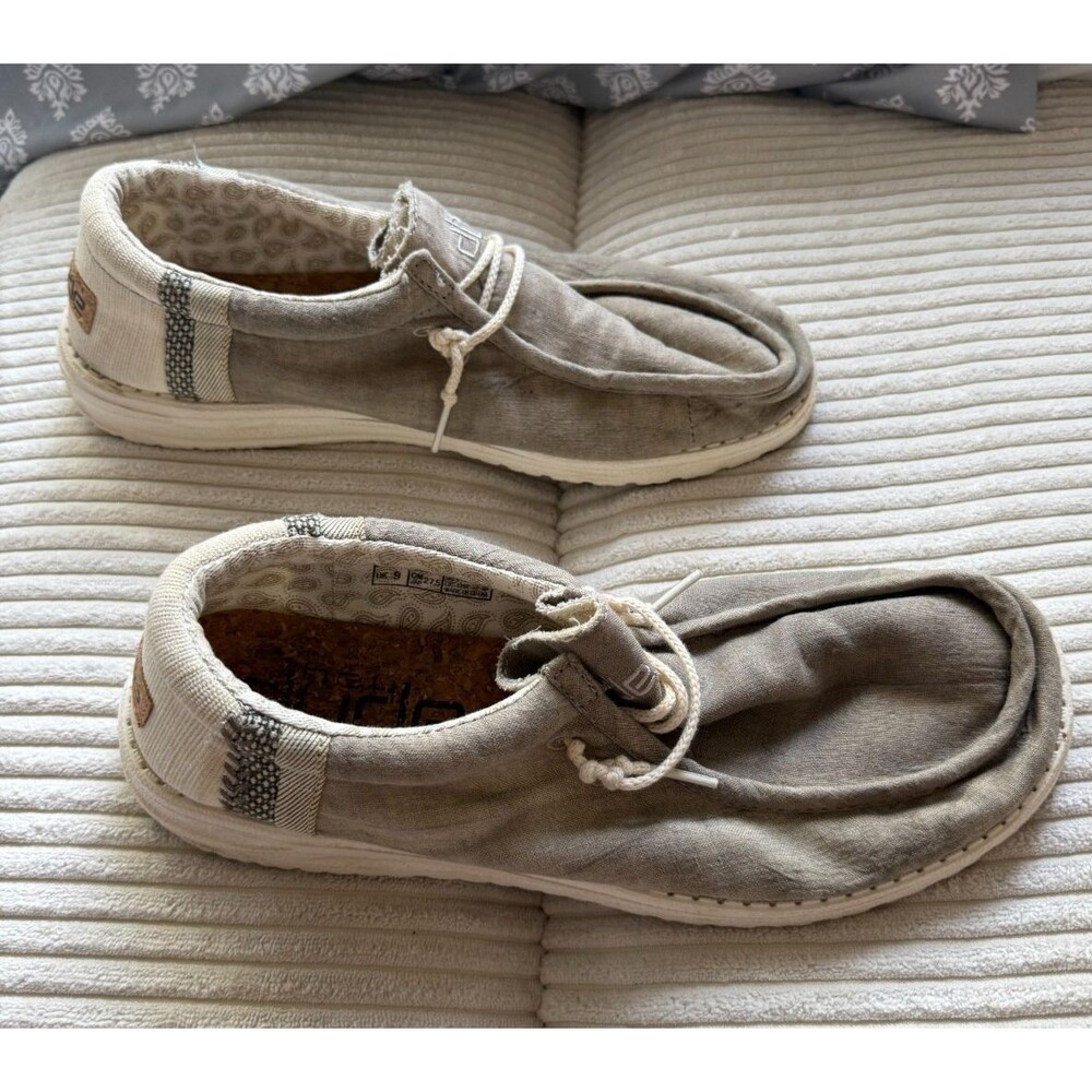 Hey Dudes Shoes Wally Linen Men's Size 10 Natural Khaki Tan White Preppy Slip on